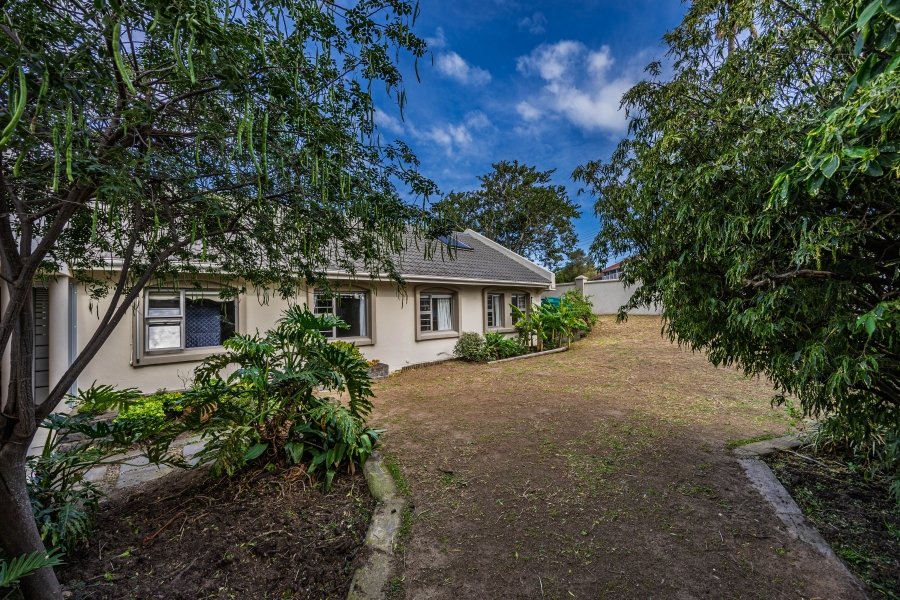 4 Bedroom Property for Sale in Beacon Bay Eastern Cape